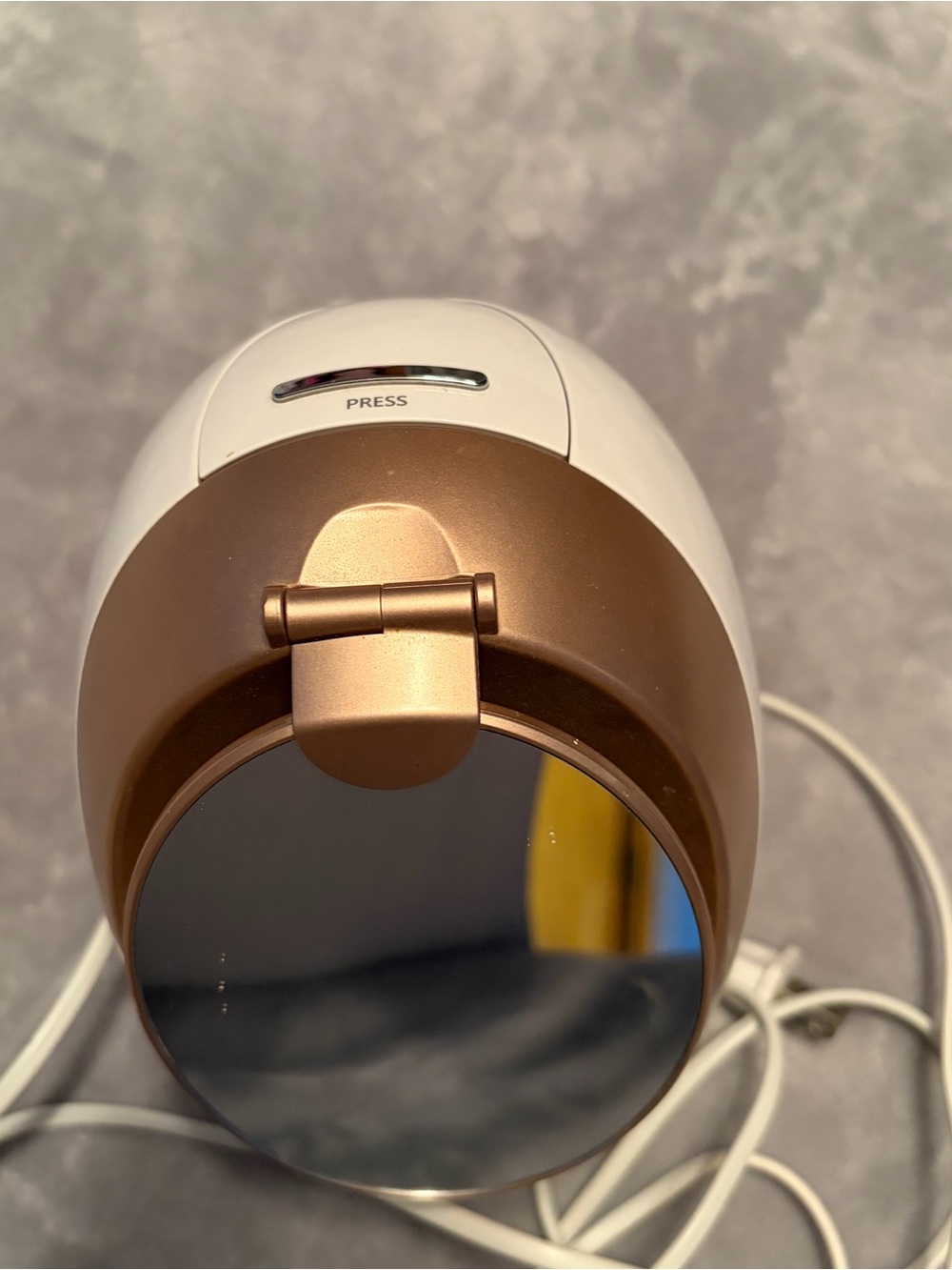 Finishing touch flawless facial steamer